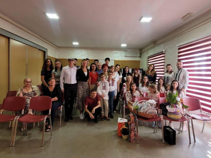 1c102bb5-2b5b-4097-9f8e-1a189cf10ee2