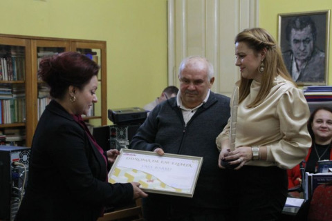 PHOTO-2022-12-17-21-59-37