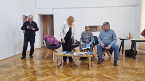 PHOTO-2023-11-24-08-37-25_1