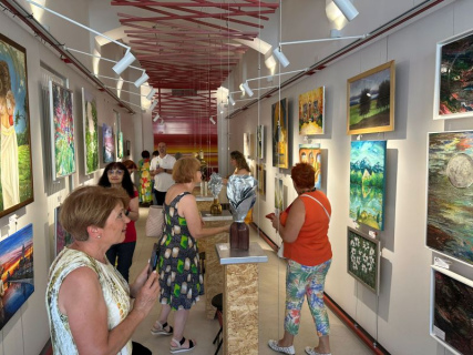 936c07d1-9d49-4afa-9dce-7596a2c20a9f