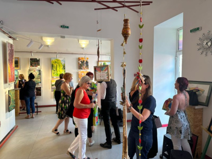 b6e705f4-fef6-49bb-a753-9ad86e764a00